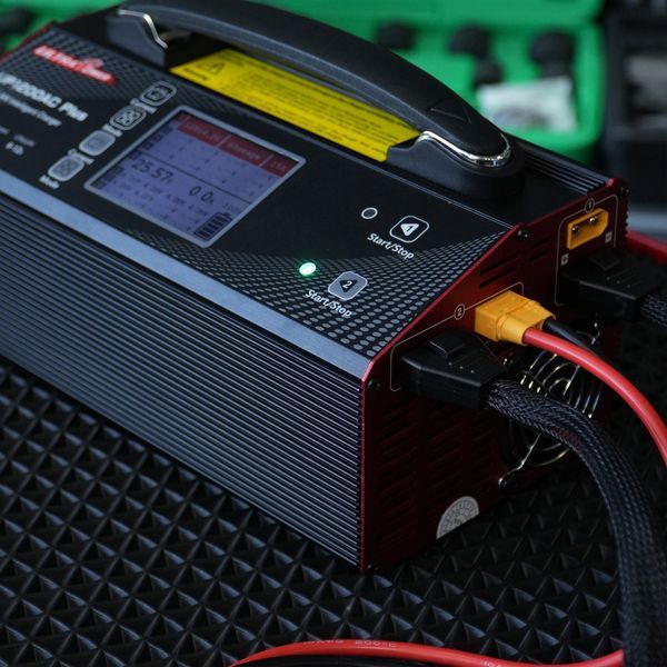 Зарядний пристрій 2-канальний 15А 6-12S LiPo/LiHV 1200Вт 220В ULTRA POWER PROTESTER UP1200AC PLUS UP1200AC PLUS фото